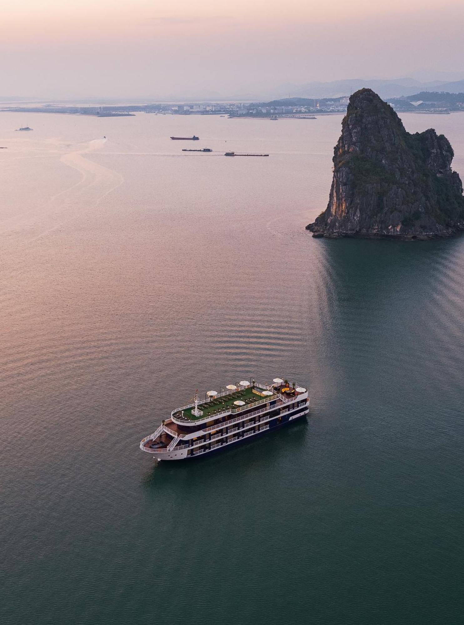 Halong Camellia Cruise Hotel Ha Long Buitenkant foto