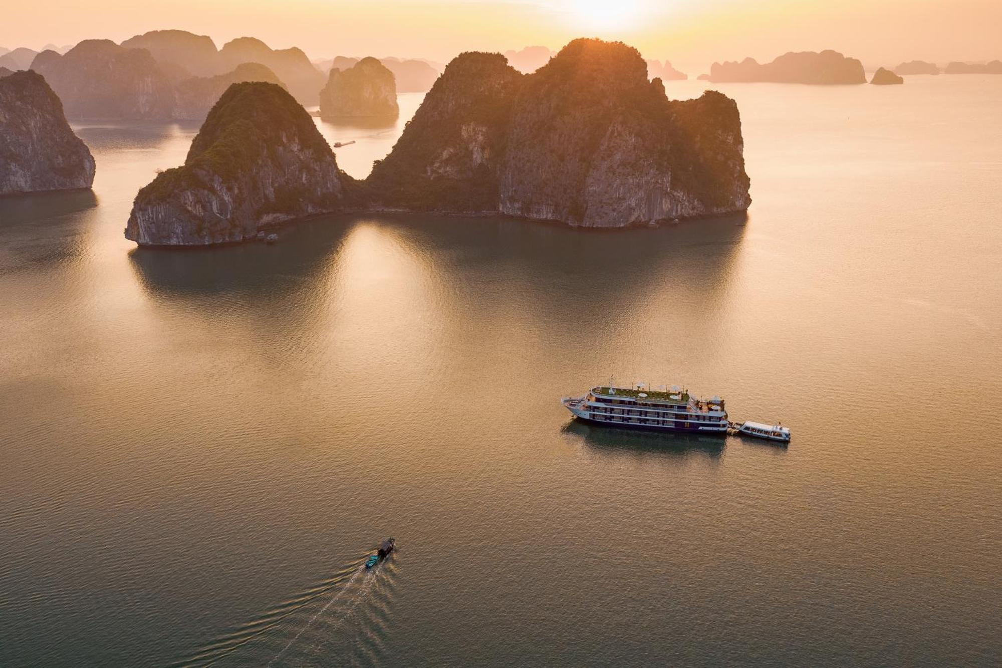 Halong Camellia Cruise Hotel Ha Long Buitenkant foto