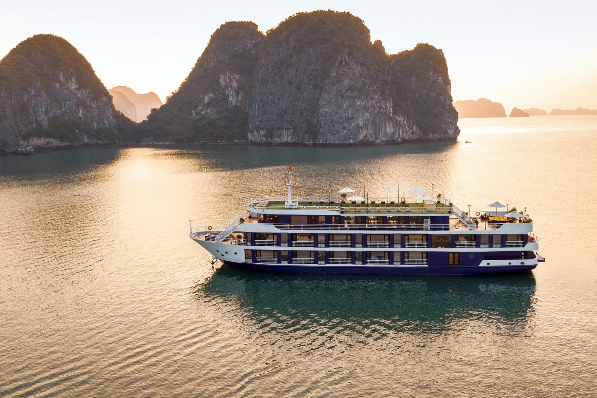 Halong Camellia Cruise Hotel Ha Long Buitenkant foto