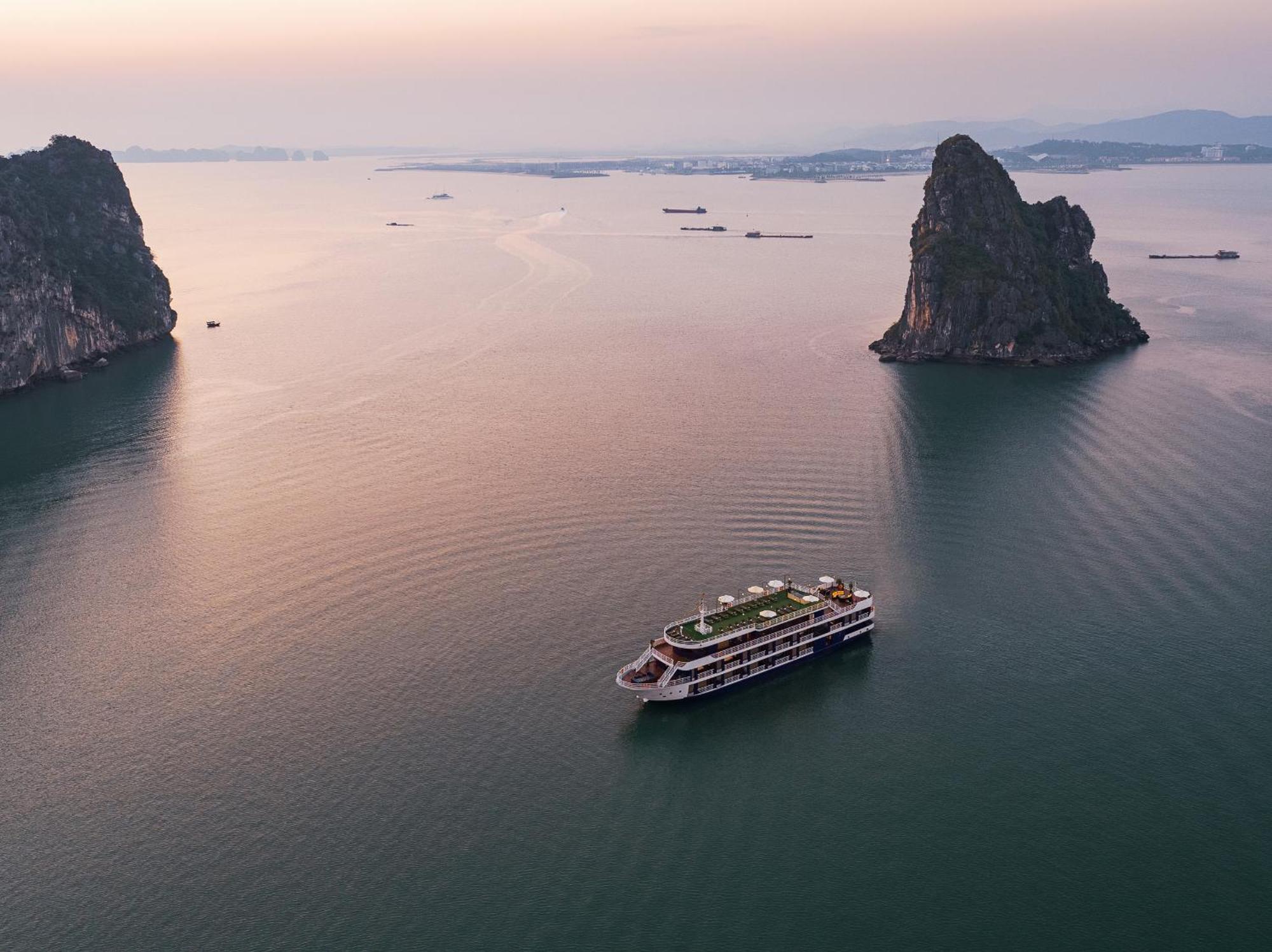 Halong Camellia Cruise Hotel Ha Long Buitenkant foto