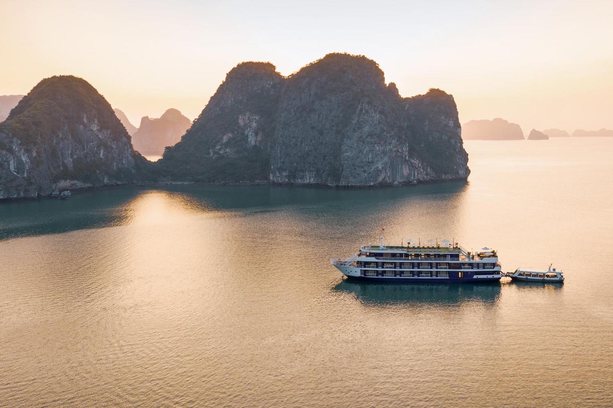 Halong Camellia Cruise Hotel Ha Long Buitenkant foto